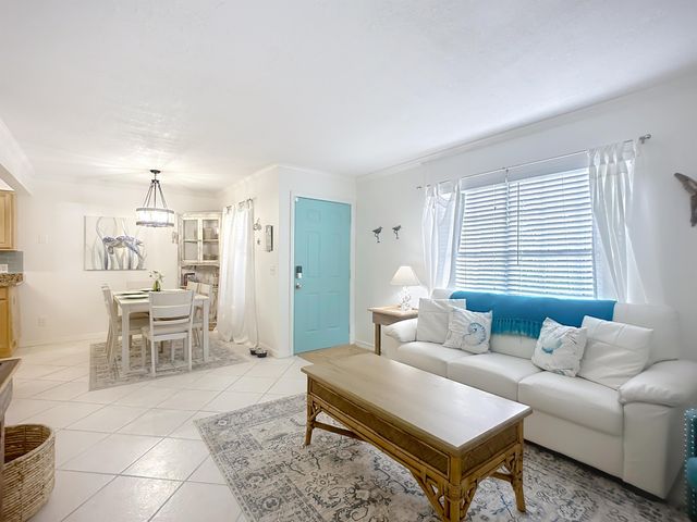 30 Brigantine Ct, St Augustine, FL 32080