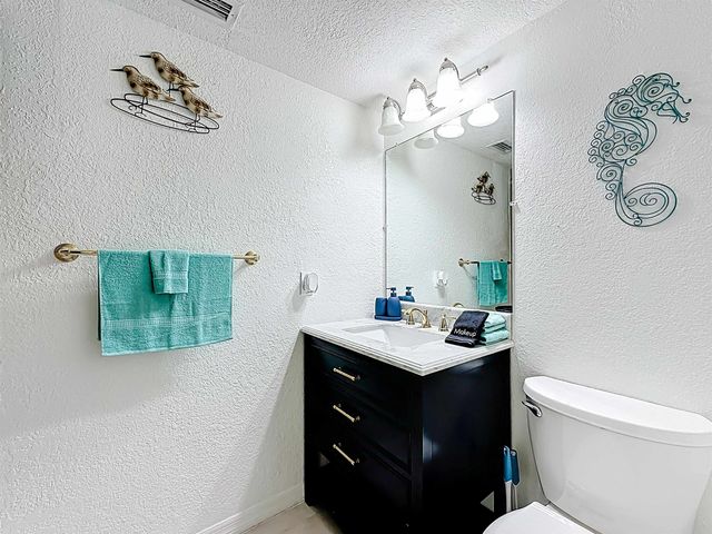 30 Brigantine Ct, St Augustine, FL 32080