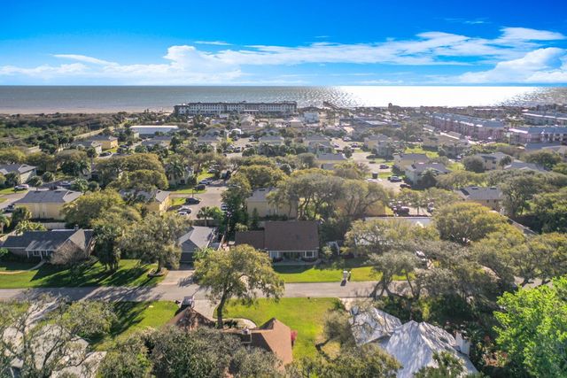 30 Brigantine Ct, St Augustine, FL 32080