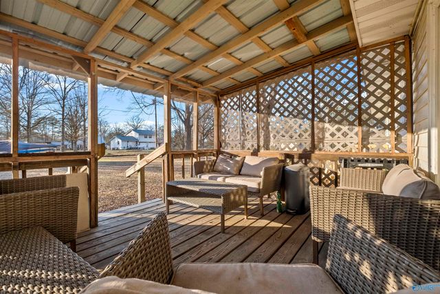 8 Smith Court, Centre, AL 35960