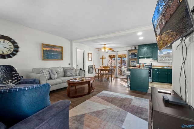 8 Smith Court, Centre, AL 35960