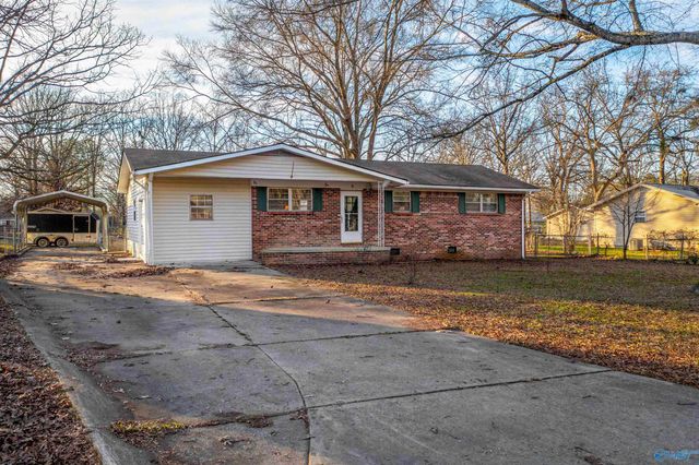 8 Smith Court, Centre, AL 35960