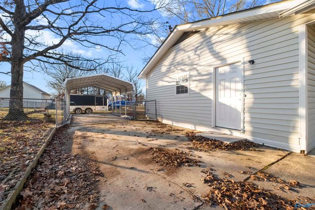 8 Smith Court, Centre, AL 35960