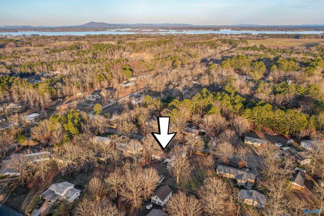 8 Smith Court, Centre, AL 35960