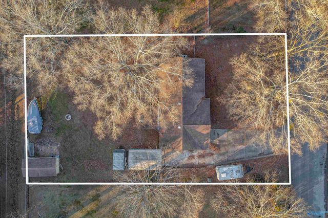 8 Smith Court, Centre, AL 35960