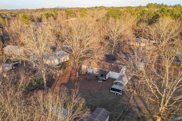 8 Smith Court, Centre, AL 35960