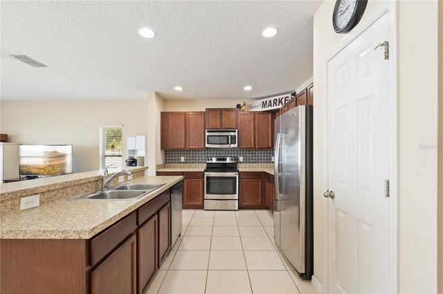 222 BELLA WAY, Groveland, FL 34736