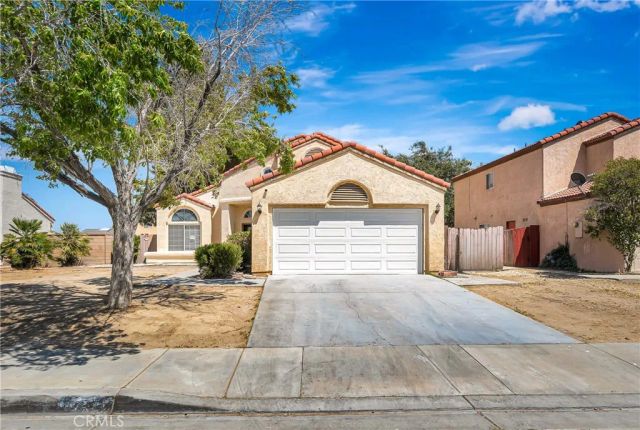 44636 17th St East East, Lancaster, CA 93535