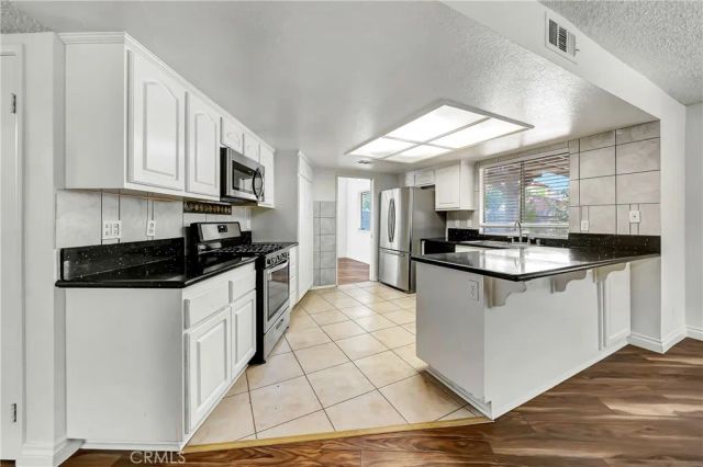 44636 17th St East East, Lancaster, CA 93535