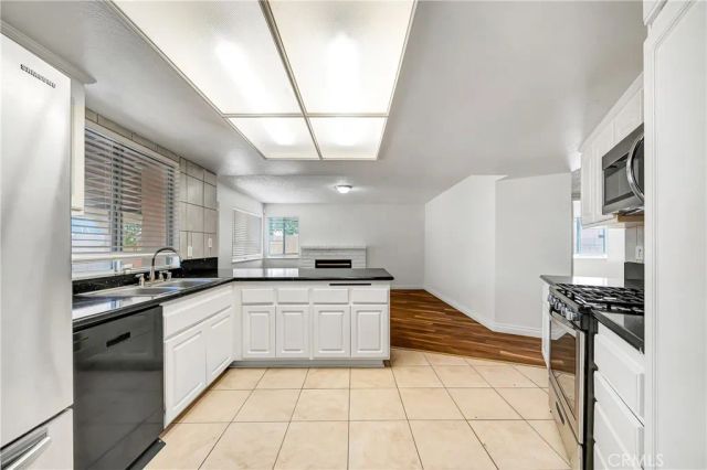 44636 17th St East East, Lancaster, CA 93535