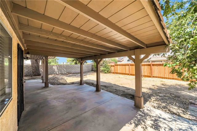 44636 17th St East East, Lancaster, CA 93535