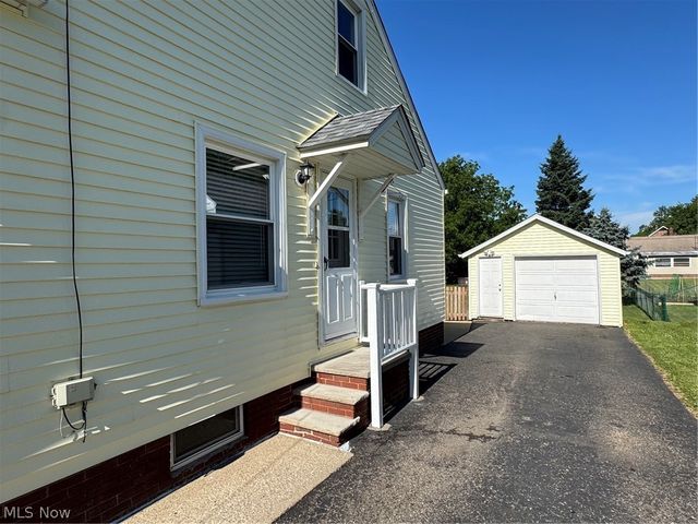 145 Anna Avenue NW, Canton, OH 44708