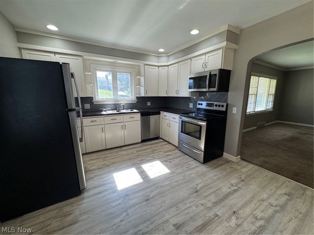 145 Anna Avenue NW, Canton, OH 44708