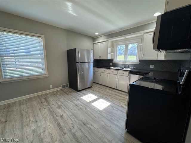 145 Anna Avenue NW, Canton, OH 44708
