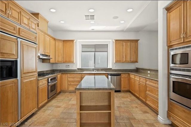 9312 Fontainbleu Drive, Las Vegas, NV 89145
