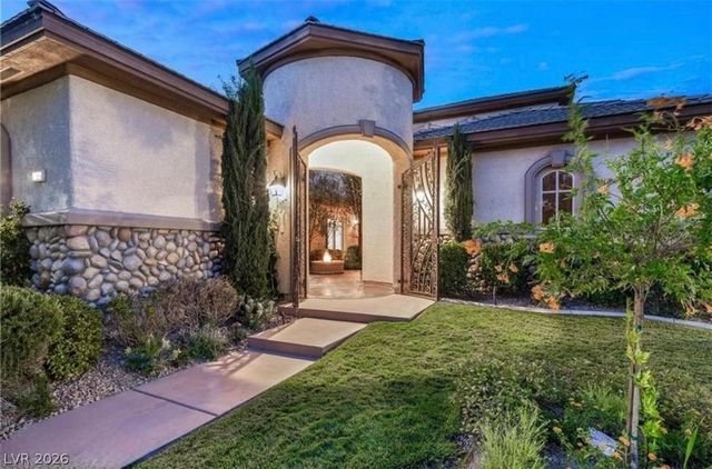 9312 Fontainbleu Drive, Las Vegas, NV 89145