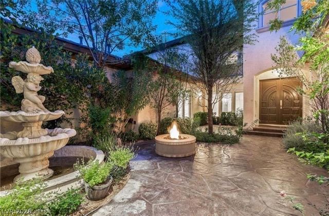 9312 Fontainbleu Drive, Las Vegas, NV 89145