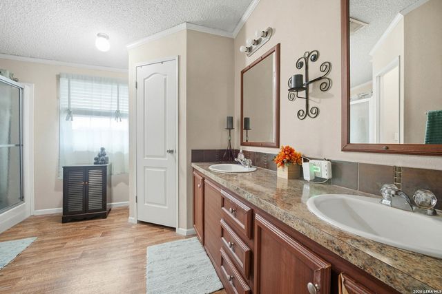 15143 S SKAGGS RD, Atascosa, TX 78002