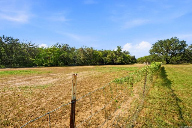 15143 S SKAGGS RD, Atascosa, TX 78002