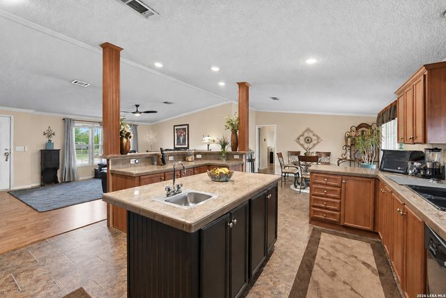 15143 S SKAGGS RD, Atascosa, TX 78002