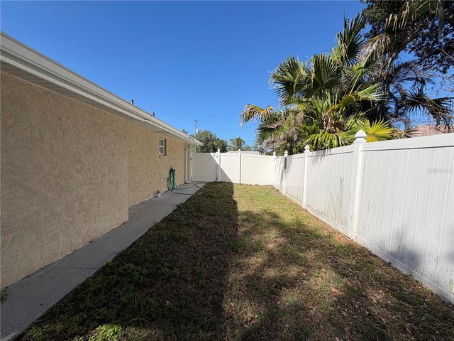 4847 LUTHER AVENUE, North Port, FL 34288