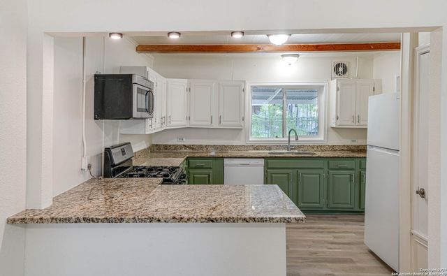 2626 mistletoe, San Antonio, TX 78228