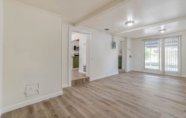 2626 mistletoe, San Antonio, TX 78228