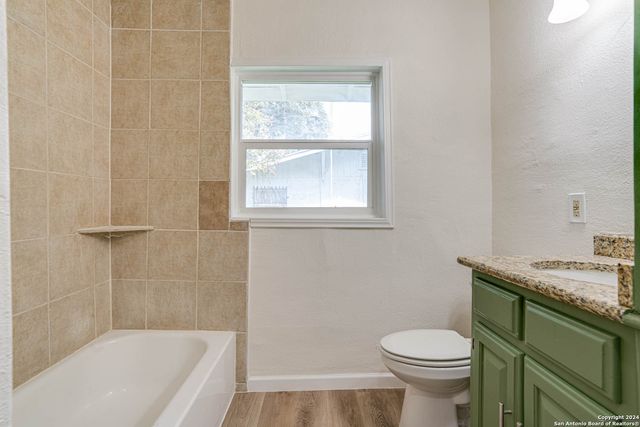 2626 mistletoe, San Antonio, TX 78228