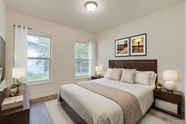 2626 mistletoe, San Antonio, TX 78228