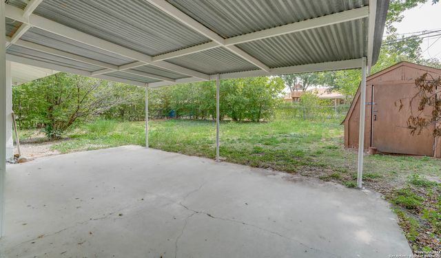 2626 mistletoe, San Antonio, TX 78228