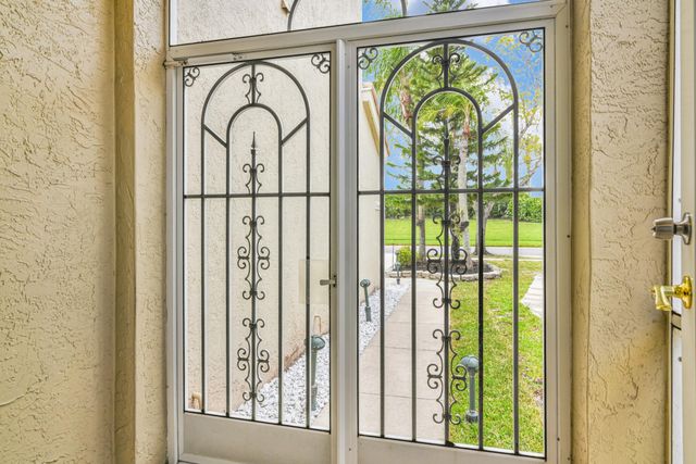 6296 Branchwood Drive, Greenacres, FL 33467