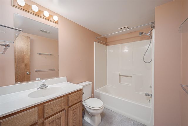 6736 Waterview Drive, Grandville, MI 49418