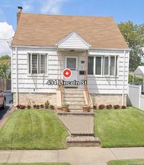 494 Lincoln Street, Cedarhurst, NY 11516