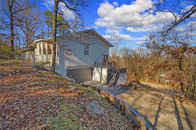 111 Western Drive, Russellville, AR 72801