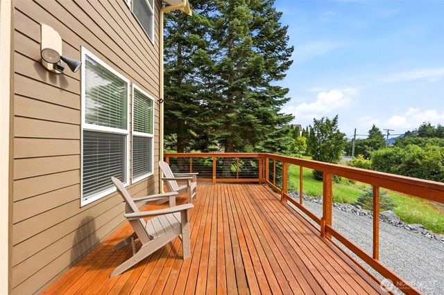 24064 Walker Valley Road, Mount Vernon, WA 98274
