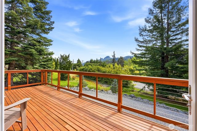 24064 Walker Valley Road, Mount Vernon, WA 98274