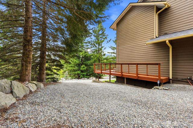 24064 Walker Valley Road, Mount Vernon, WA 98274