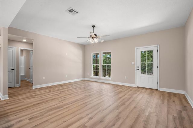 1009 Browns Bridge Rd., Hattiesburg, MS 39401