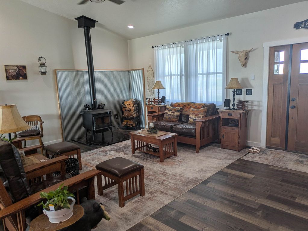 840 Lavender Ln, Powell, WY 82435 photo 4
