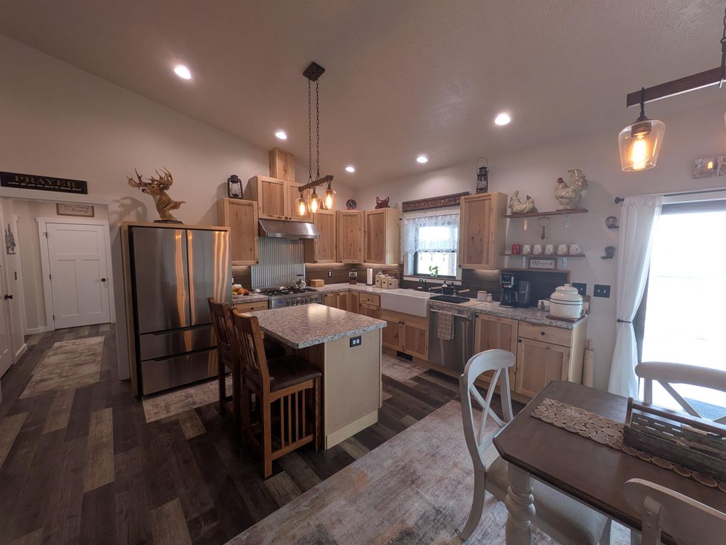 840 Lavender Ln, Powell, WY 82435 photo 5