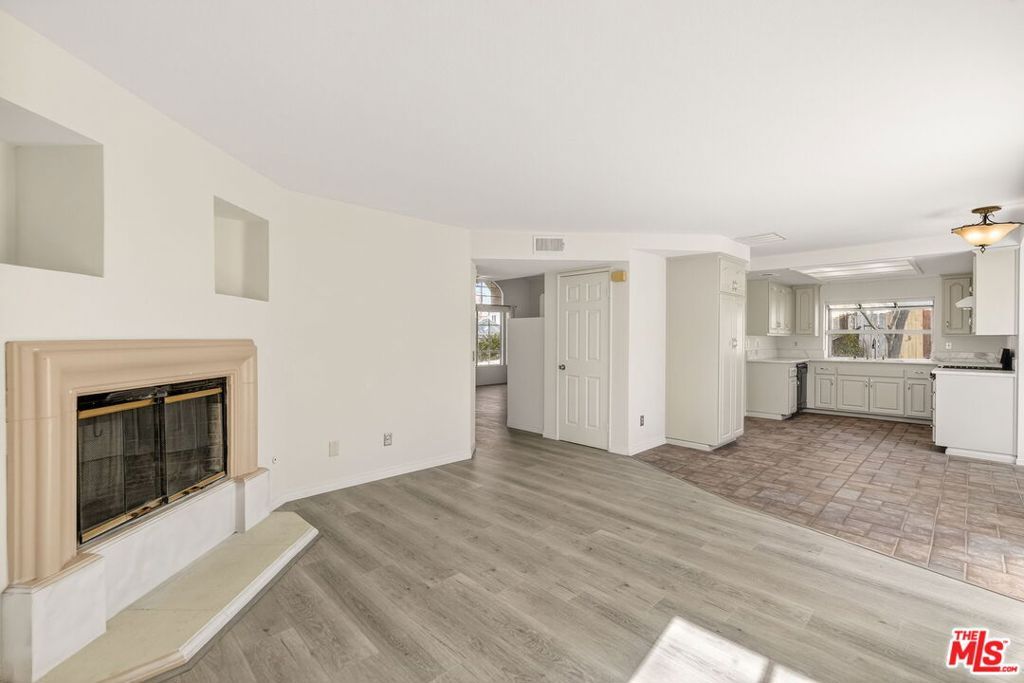 Image 14 of property listing at 44234 Lively Avenue, Lancaster, CA 93536