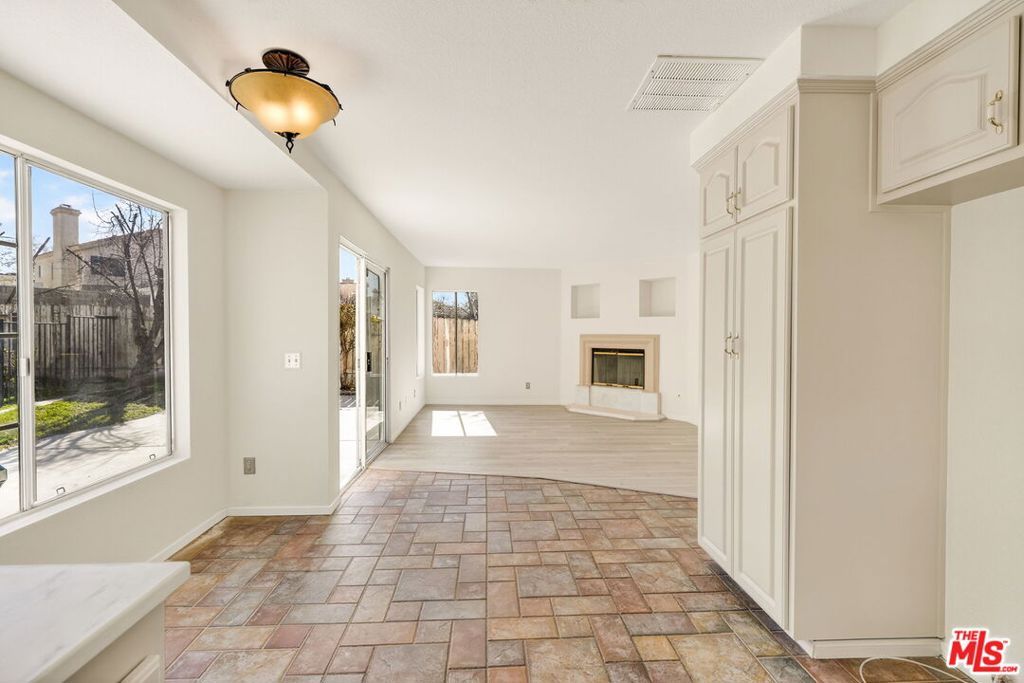 Image 23 of property listing at 44234 Lively Avenue, Lancaster, CA 93536