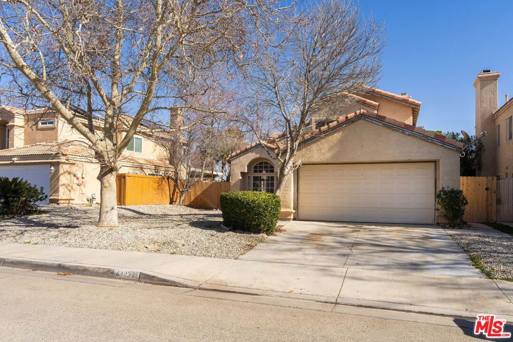 Image 4 of property listing at 44234 Lively Avenue, Lancaster, CA 93536