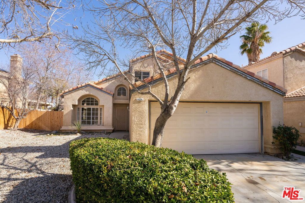 Image 5 of property listing at 44234 Lively Avenue, Lancaster, CA 93536