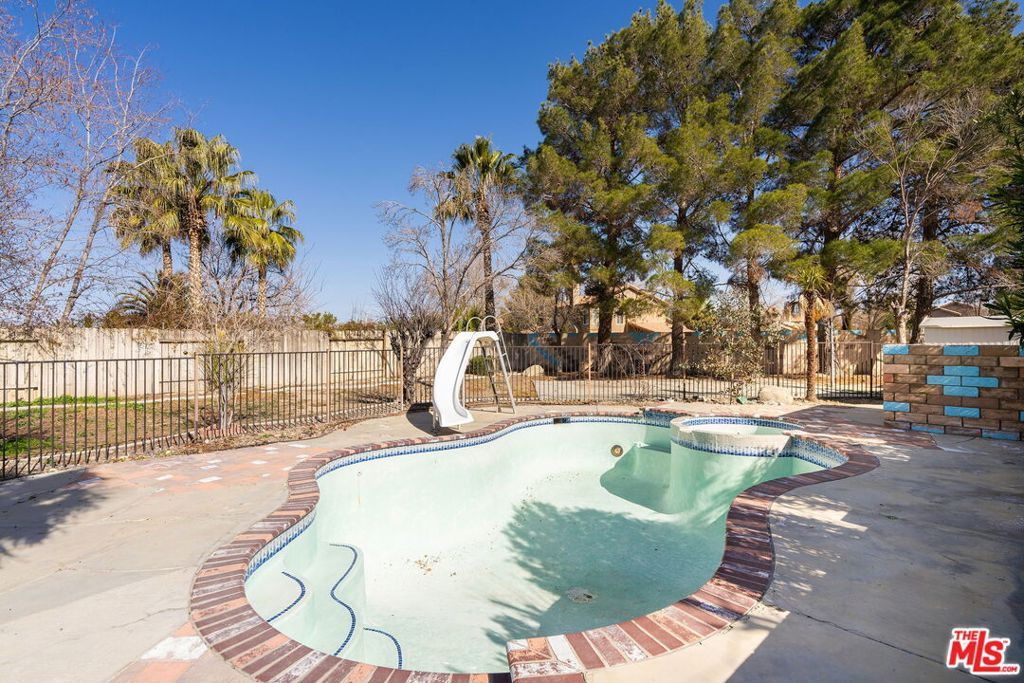 Image 56 of property listing at 44234 Lively Avenue, Lancaster, CA 93536