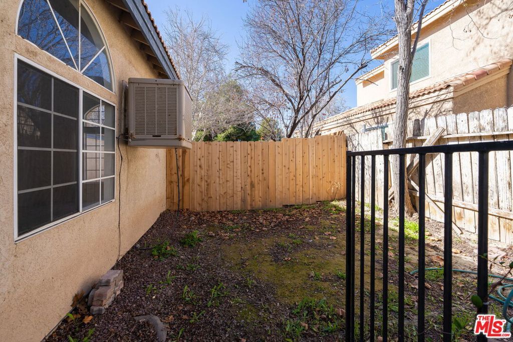 Image 58 of property listing at 44234 Lively Avenue, Lancaster, CA 93536