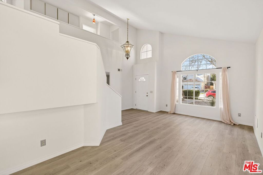 Image 9 of property listing at 44234 Lively Avenue, Lancaster, CA 93536