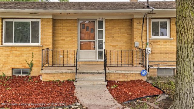 830 Newton Street, Lansing, MI 48912