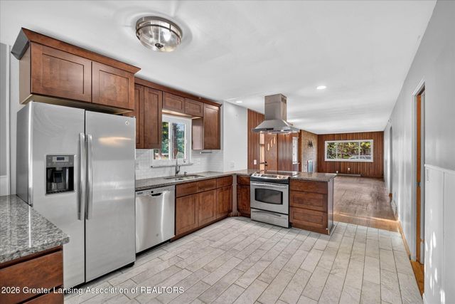 830 Newton Street, Lansing, MI 48912