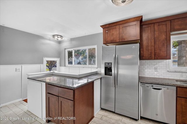 830 Newton Street, Lansing, MI 48912